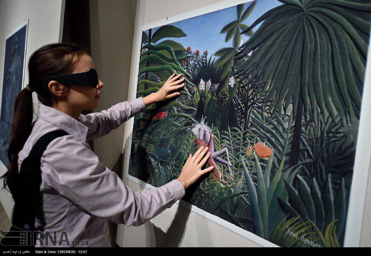 نمایشگاه نقاشی مخصوص نابینایان در مسکو